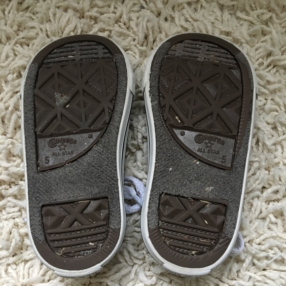 Converse - Picture 2 of 3